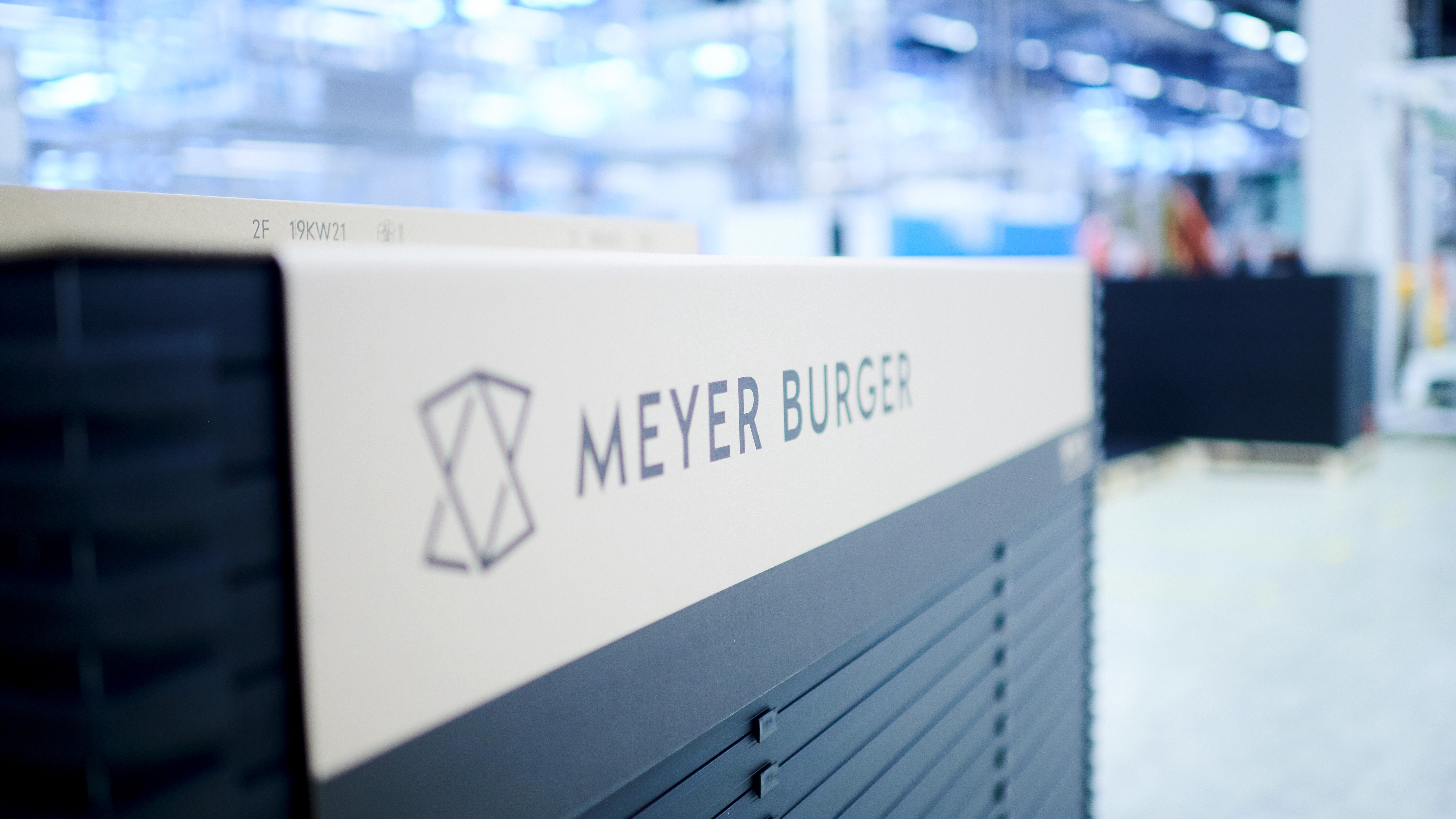 Stacks of high-performance modules from Meyer Burger