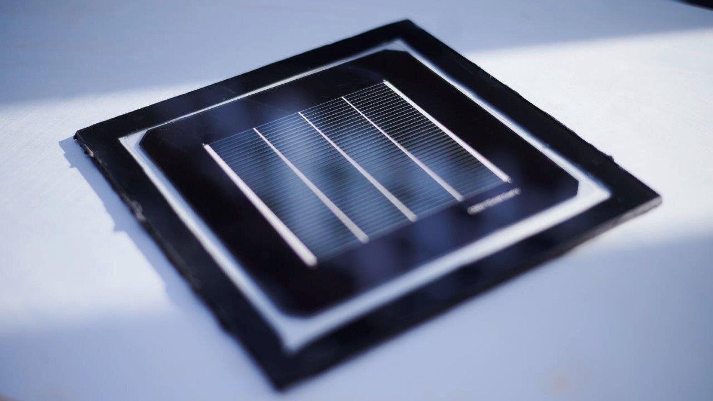 Meyer Burger establishes new partnerships for the development of high-performance solar modules with perovskite technology