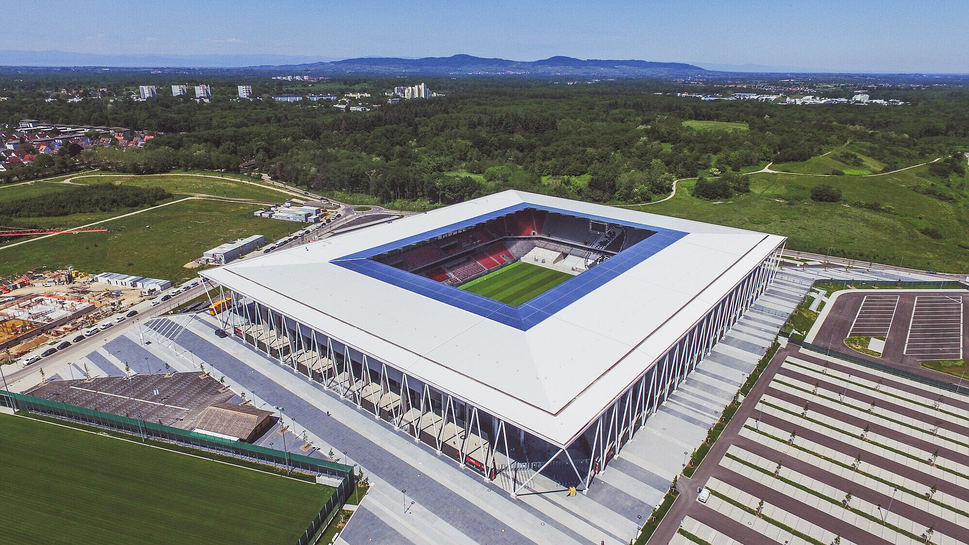 Meyer Burger Photovoltaikkraftwerk Fussballstadion SC Freiburg