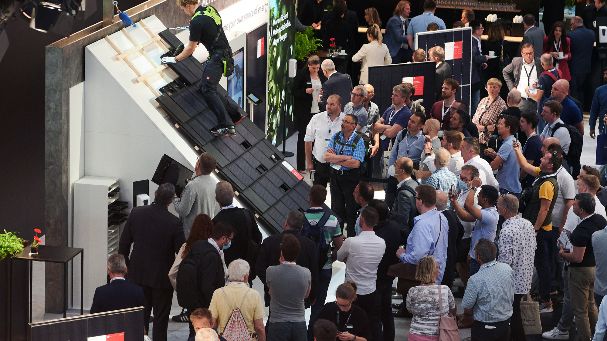 Full house at the Meyer Burger booth at Intersolar